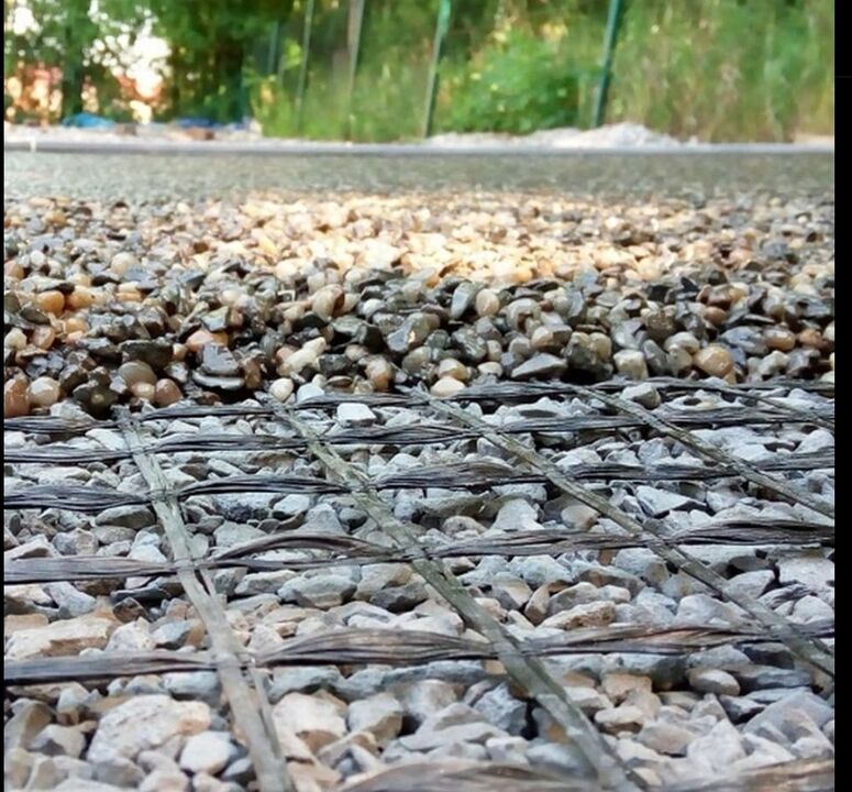 Δίχτυ για την ενίσχυση του πέτρινου τάπητα