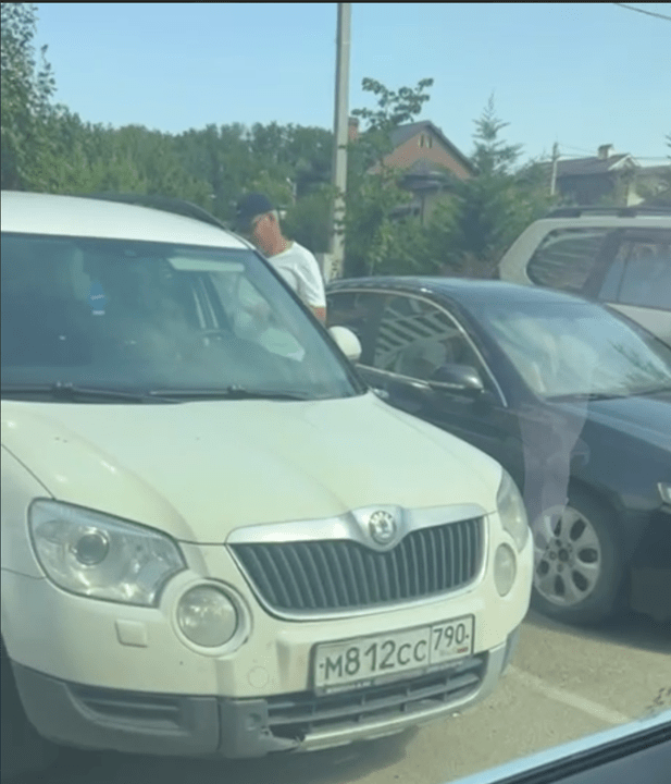 Το αυτοκίνητο με τον αριθμό М812СС 790RUS Skoda Yeti είναι ταξινομημένο